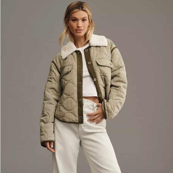 By ANTHROPOLOGIE Quilted Sherpa Collar Shacket w/ Removable Collar | Size Large - Picture 2 of 9